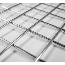 Сетка сварная нержавеющая квадратная в рулонах 12Х18Н9 25х25х4 мм ТУ 1276-001-38279335-2012