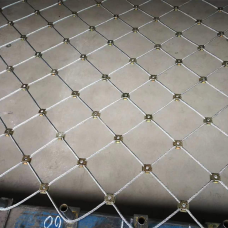 Сетка нержавеющая тросовая со скобочным креплением и ромбической ячейкой Н5 7х7 AISI 316 30х52х1 мм